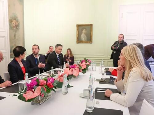 Cvijanović sa Kos i zvaničnicima iz regiona o EU integracijama