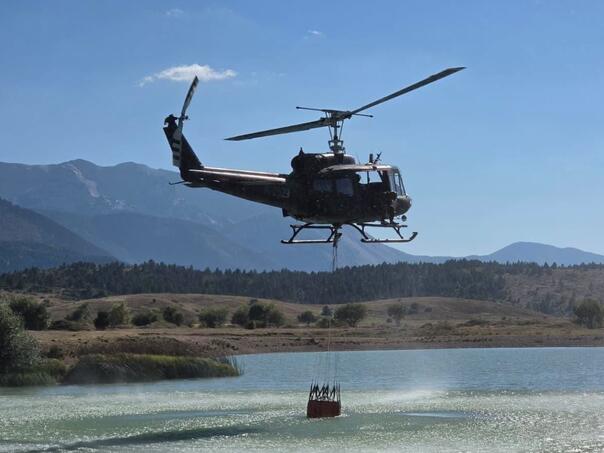 Čvrsnica i dalje gori: Helikopter OSBiH drugi dan zaredom gasi požar