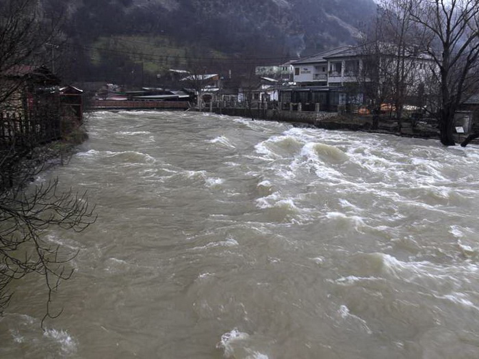 CZ HNK: Nivo vode u koritima rijeka se smanjuje, sve magistralne i regionalne ceste prohodne