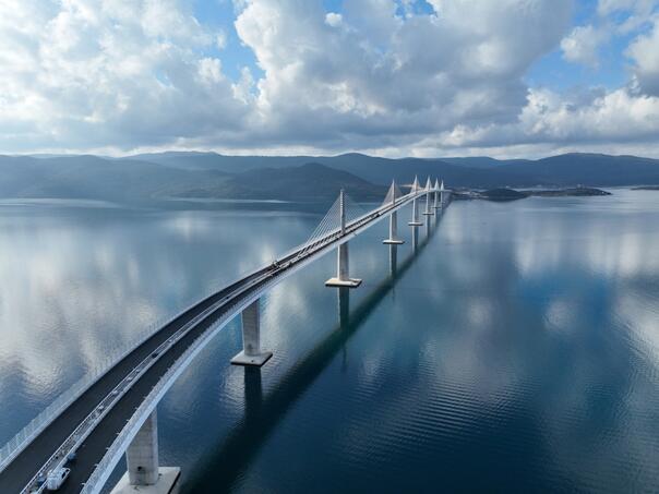 Da li bi Pelješki most izdržao udar velikog broda? Evo šta kažu stručnjaci