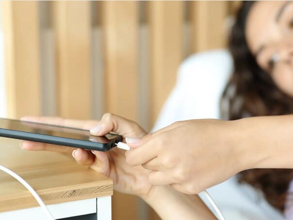 Da li pogrešno punite telefon? Evo šta kažu stručnjaci