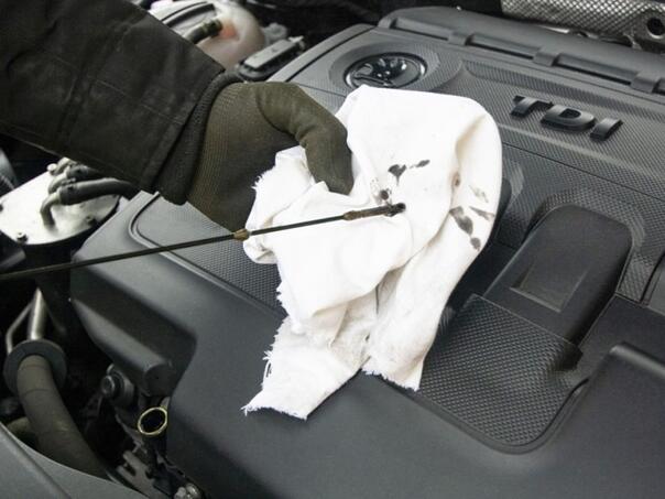 Da li zamjena ulja po fabričkom uputstvu uništava motor?