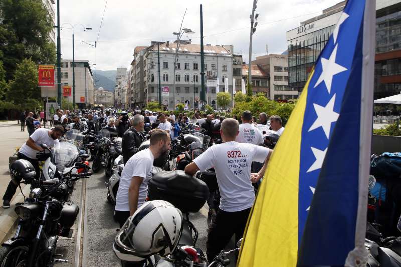 "Da se ne zaboravi i ne ponovi": Hiljade motorista na putu prema Srebrenici