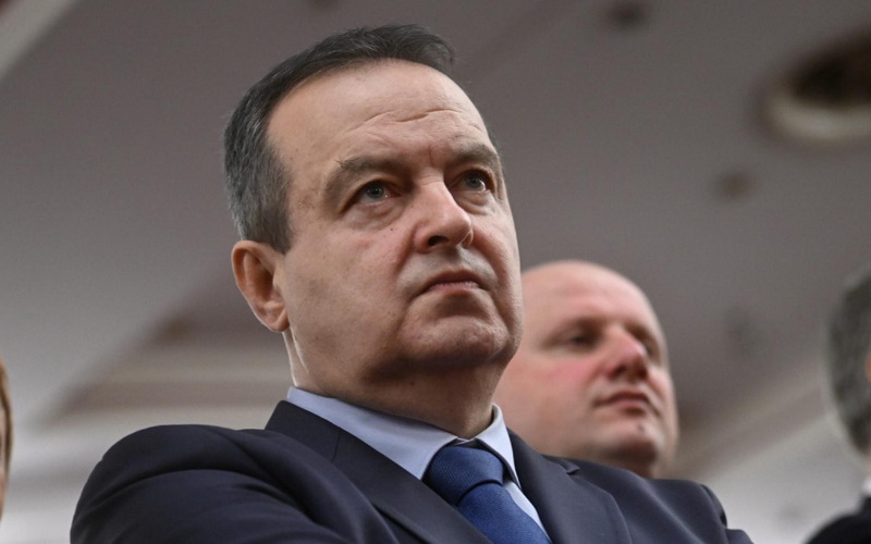 Dačić: Štetno je da Vučić uopšte i razmišlja o ostavci