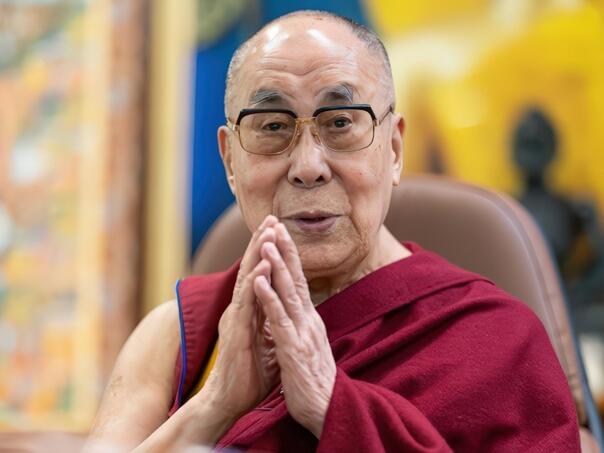 Dalaj Lama osvojio prvi Grammy u 90. godini