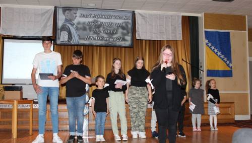 Dan bijelih traka u Britaniji: Djeca preživjelih vodila program