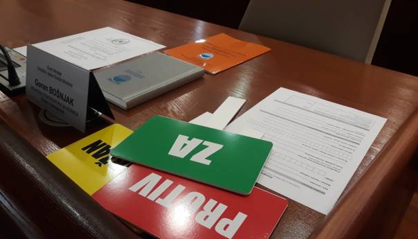 'Dan D' za SDP i Našu stranku: Glasati za dr. Guzina ili isporučiti Mostar HDZ-u