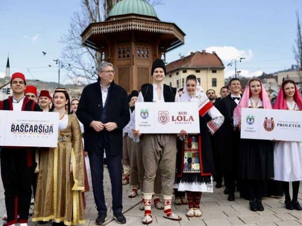 Dan Grada Sarajeva: Svečani defile kulturno-umjetničkih društava povodom 6. aprila