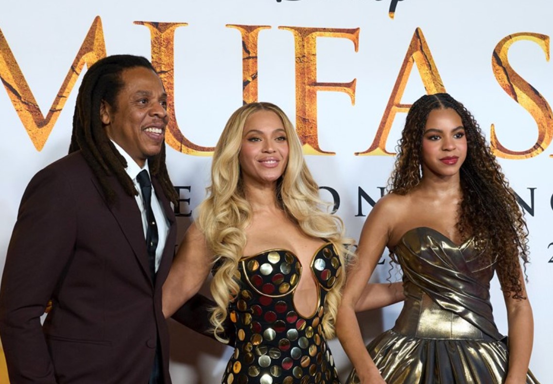 Dan nakon optužbi za silovanje, Jay-Z s porodicom na crvenom tepihu