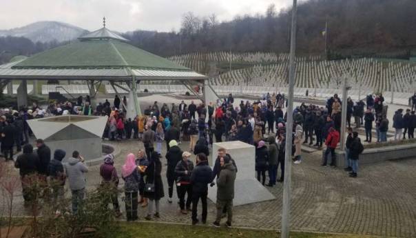 Dan nezavisnosti BiH obilježen u Potočarima