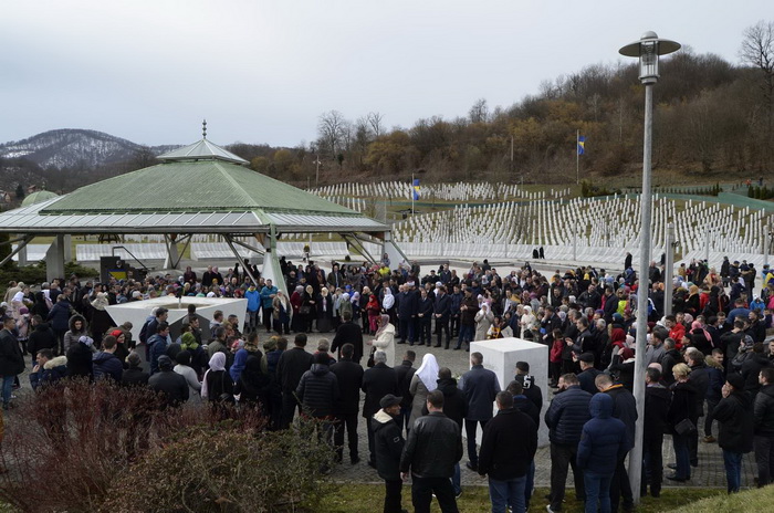 Dan nezavisnosti BiH obilježen u Potočarima