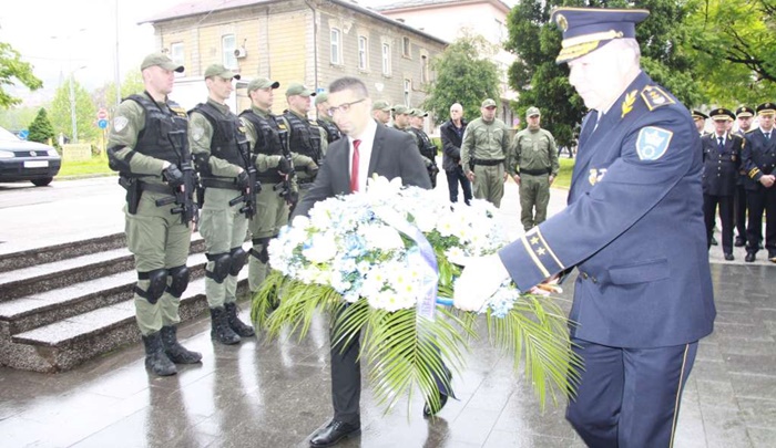 Dan policije ZDK - Odata počast poginulim policajcima