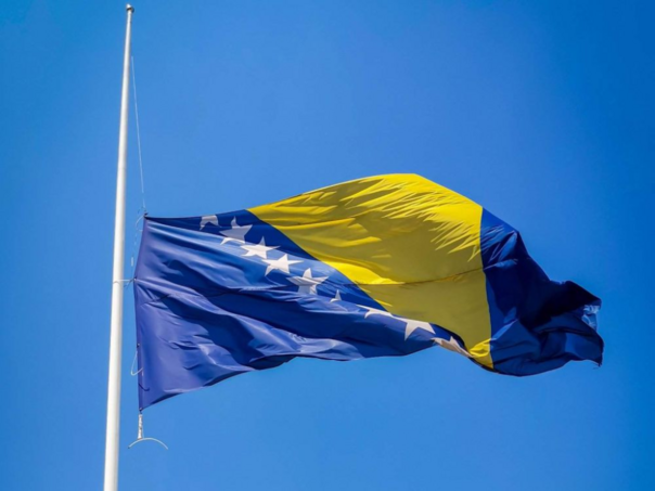 Dan žalosti u Olovu zbog smrti 17-godišnjeg učenika