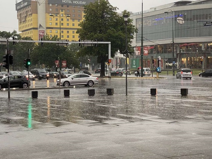 Danas hladnije uz kišu, na planinama moguć snijeg