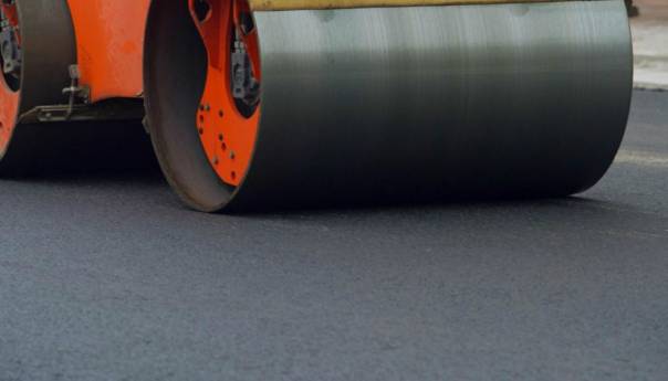 Danas i sutra radovi na asfaltiranju kružnog toka na dionici Lukavica-Vraca