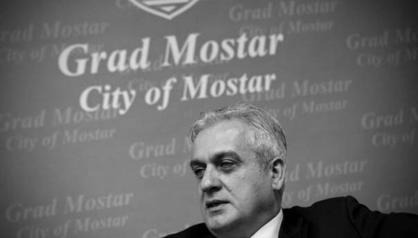 Danas ispraćaj i ukop Ljube Bešlića
