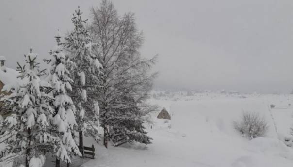 Danas oblačno sa kišom, na planinama snijeg