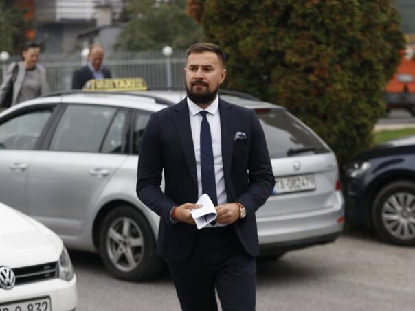 Danas ponovoljeno suđenje Fikretu Hodžiću za zloupotrebu položaja