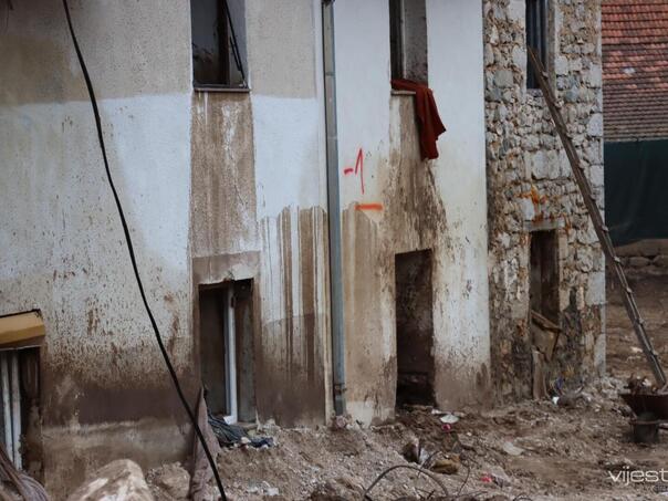 Danas potpisivanje ugovora o dodjeli sredstava za pomoć poplavama ugroženim područjima