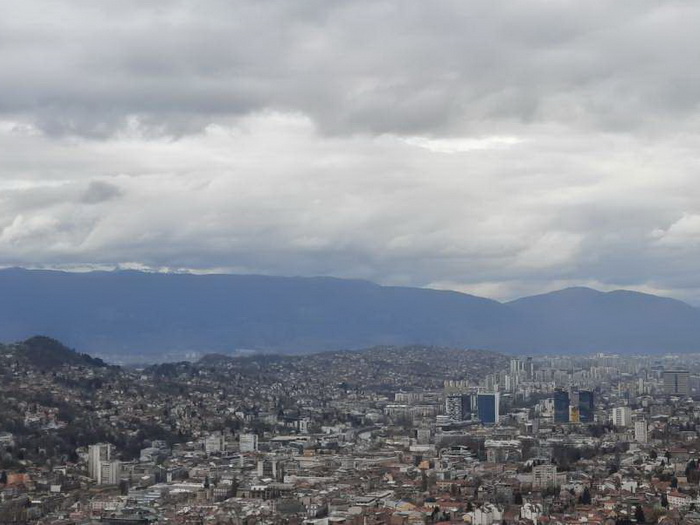 Danas pretežno oblačno, na jugu do 9 stepeni