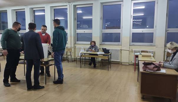 Danas prijevremeni izbori za gradonačelnika Prijedora