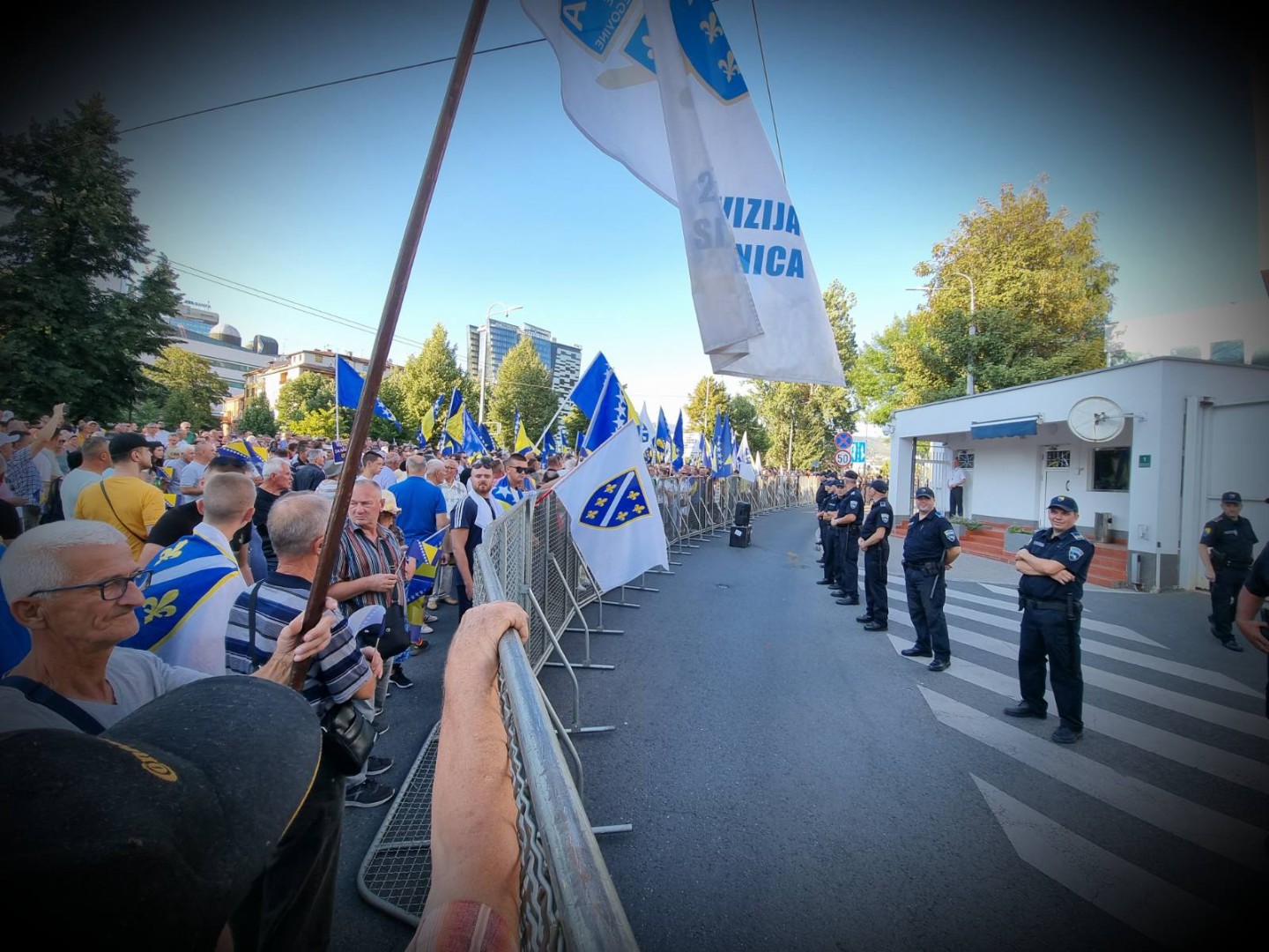 Danas protesti građana pred zgradom OHR-a u Sarajevu!
