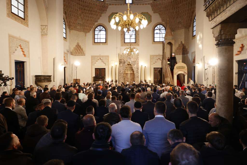 Danas Ramazanski bajram, centralna bajramska svečanost u Gazi Husrev-begovoj džamiji