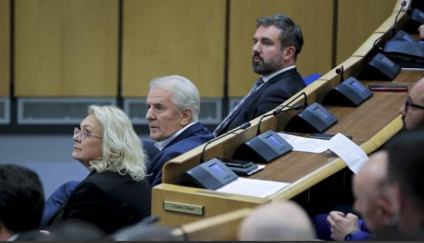 Danas sastanak Bradare, Stojanovića i Lende