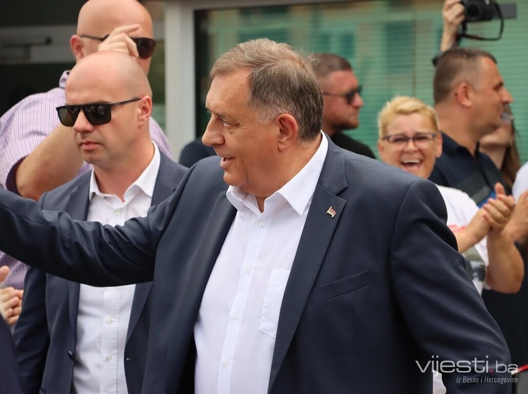 Danas se nastavlja suđenje Dodiku i Lukiću