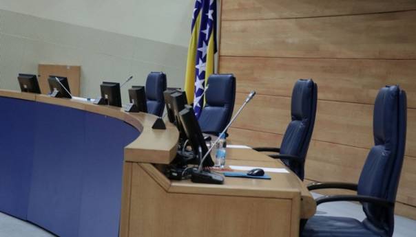 Danas sjednica državnog Parlamenta, SNSD i opozicija iz RS ne dolaze