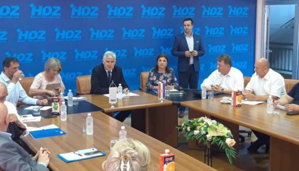 Danas sjednica predsjedništva HDZ-a i HNS-a