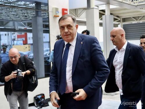 Danas sjednica Predsjedništva SNSD-a