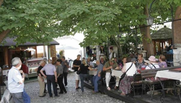 Danas sunčano i vruće, temperature do 34 stepena