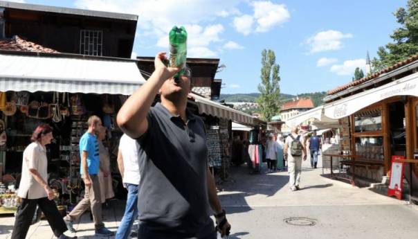 Danas sunčano u BiH, temperature do 34 stepena, sutra čak do 40