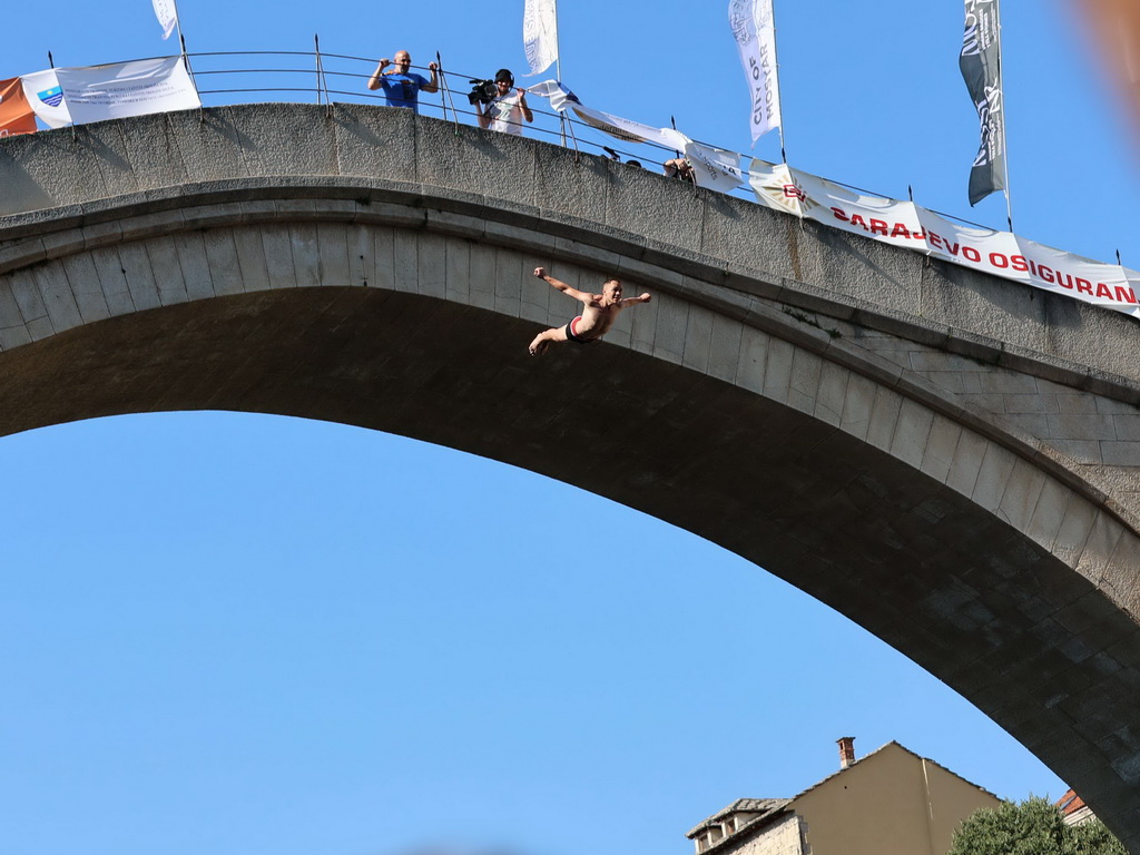 Danas tradicionalni 459. skokovi sa Starog mosta