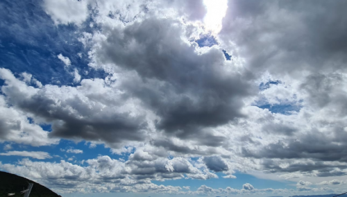 Danas umjereno do pretežno oblačno, na planinama snijeg