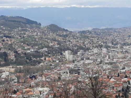 Danas umjereno do pretežno oblačno, na sjeveru Bosne kiša