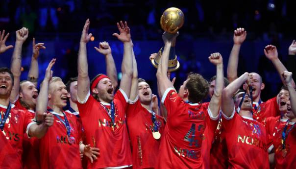 Danci bijesni na IHF