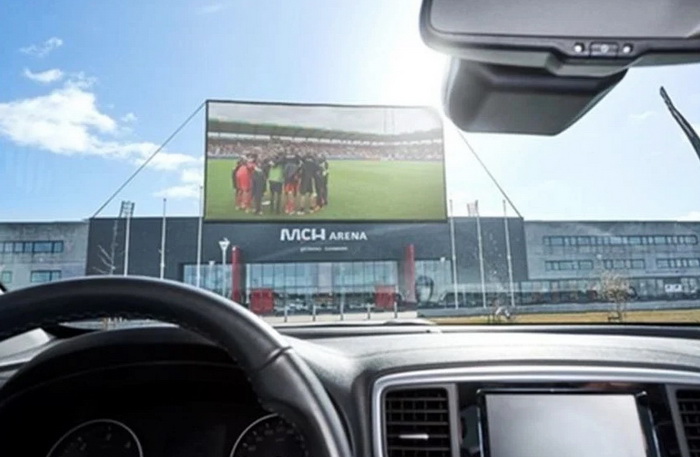 Danci planiraju uvođenje "drive-in" gledanja fudbalskih utakmica