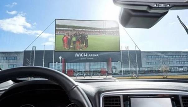 Danci planiraju uvođenje "drive-in" gledanja fudbalskih utakmica
