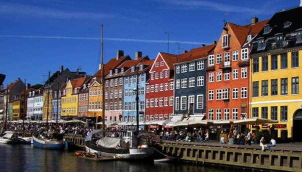 Danci u ponedjeljak otvaraju male radnje, frizerske salone...