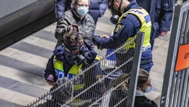 Dancu četiri mjeseca zatvora zbog kašljanja na policajca