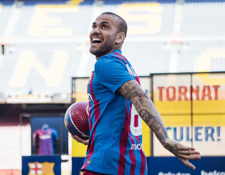 Dani Alves kupuje portugalski klub