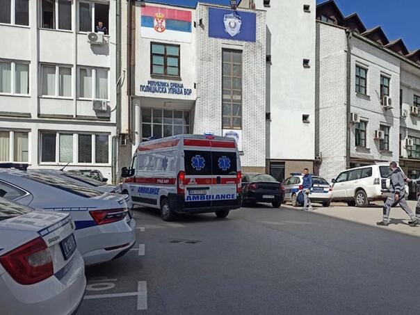 Dankini roditelji iz policije hitnom prebačeni u dom zdravlja