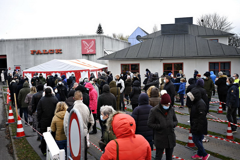 Danska pooštrava restrikcije zbog novog soja koronavirusa