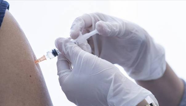 Danska vakciniše 100.000 ljudi dnevno kako bi testirala sistem