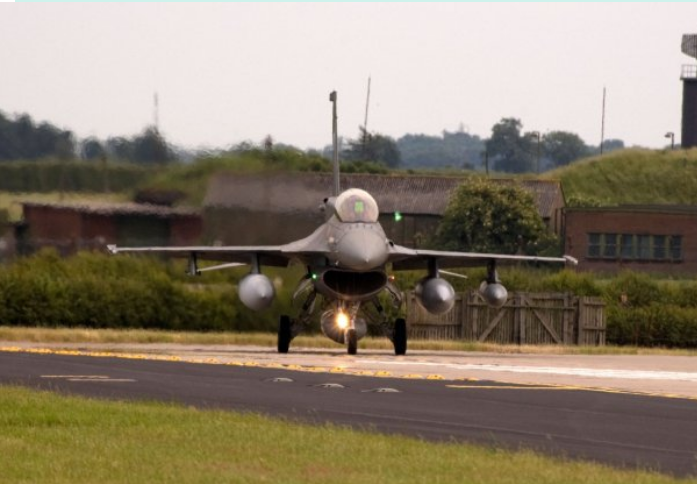 Danska započela s obukom ukrajinskih pilota za F-16