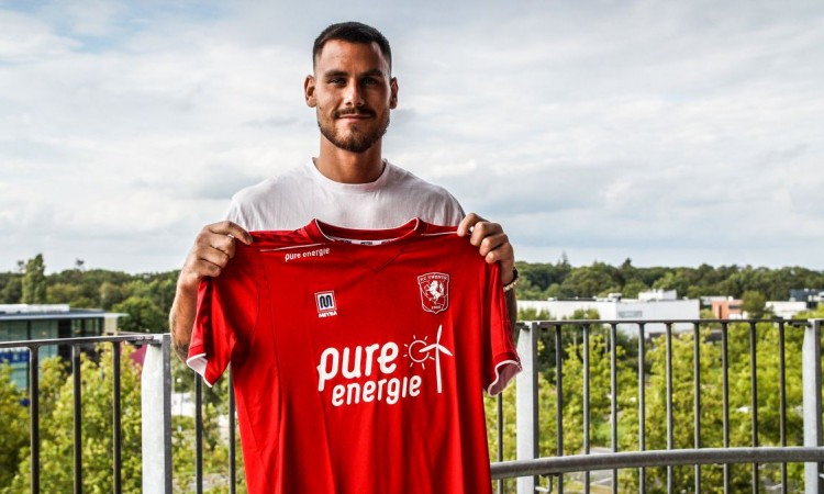 Dario Đumić potpisao dvogodišnji ugovor s holandskim prvoligašem Twenteom