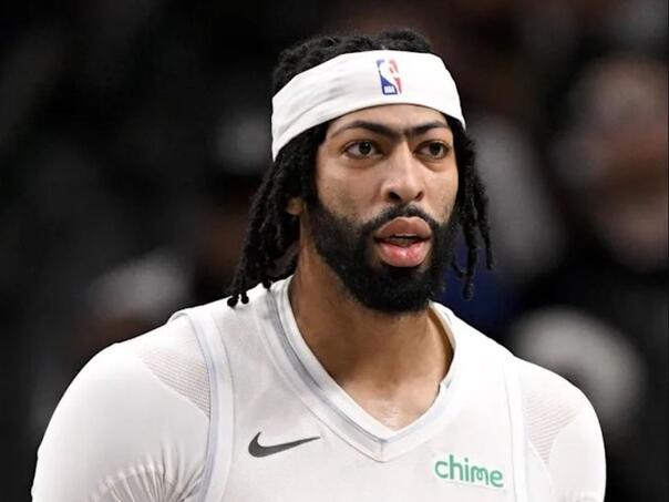 Davis odveo Dallas do ključne pobjede, Chicago i Sacramento eliminisani