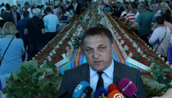 Dedić otvorio Dane jagodastog voća u Čeliću